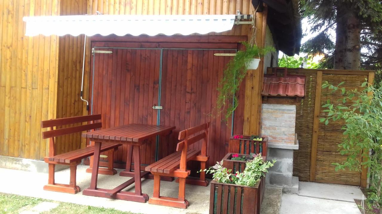 Holiday Home Nena Korenica Buitenkant foto